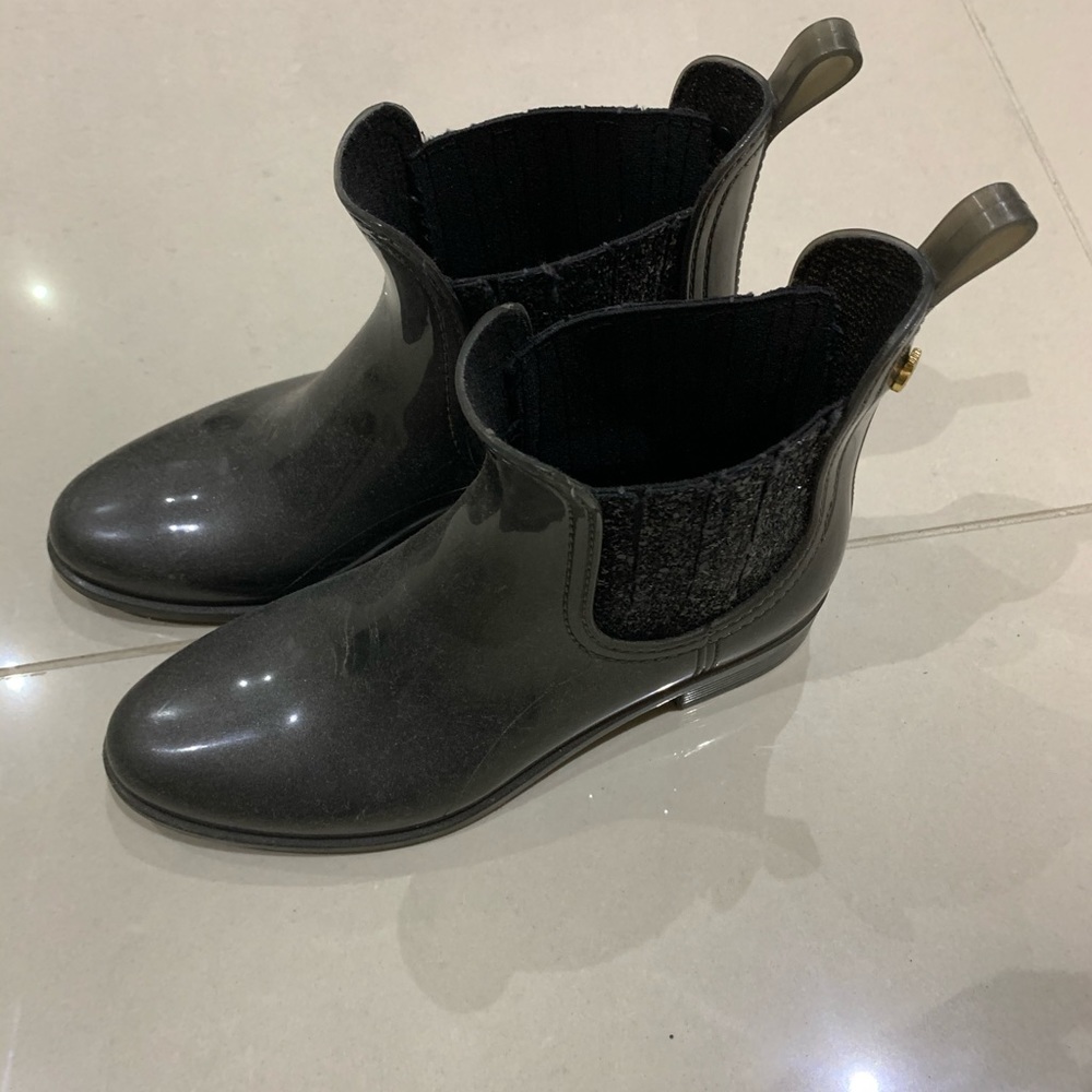 Rain boots size 7 dark grey